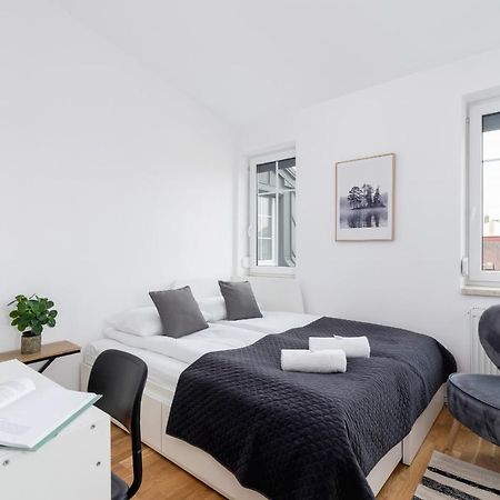 Radziwillowska Apartment Cracow Planty By Noclegi Renters Krakow Bagian luar foto